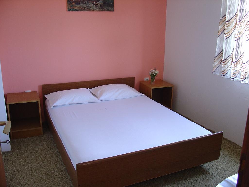 Apartments And Rooms Mirjana 비빈제 객실 사진